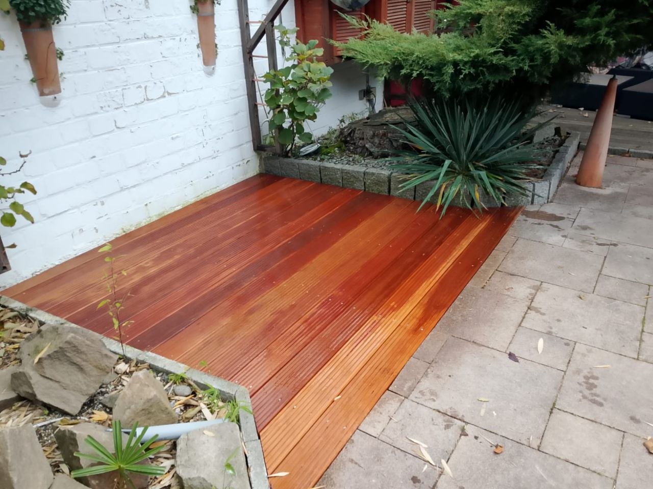 Terrasse aus Holzdielen