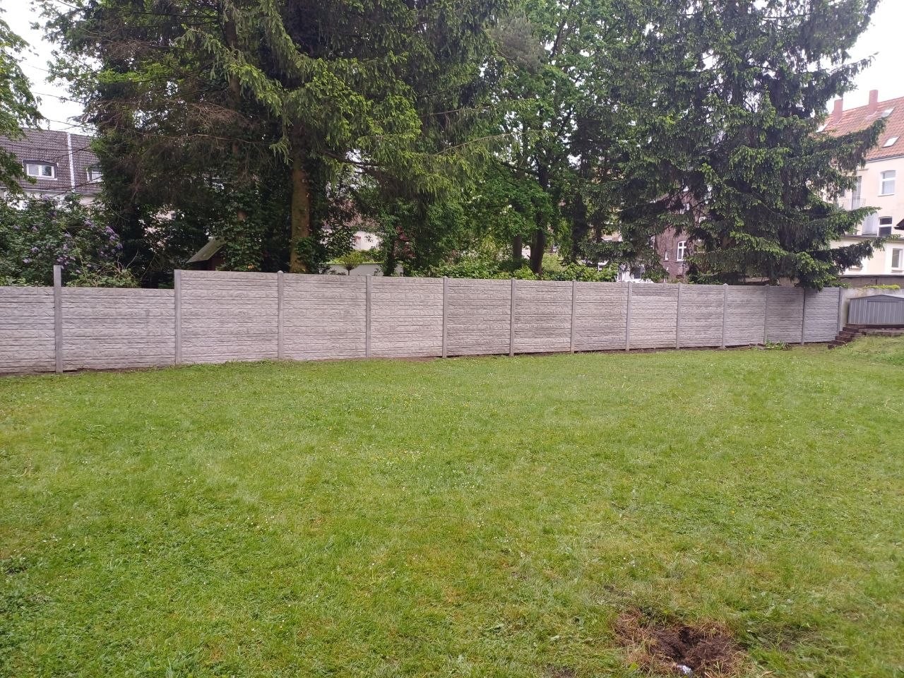Betonzaun-Anlage
